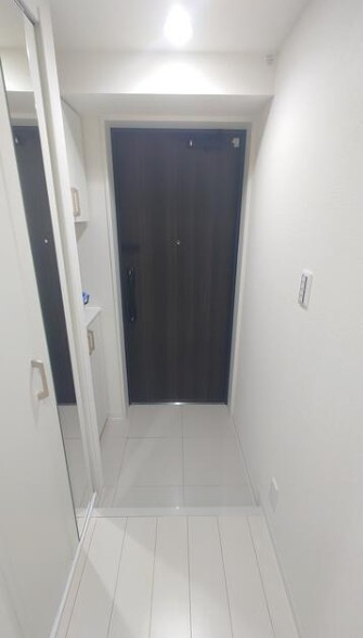 グランデュール峯﨑Ⅲの玄関