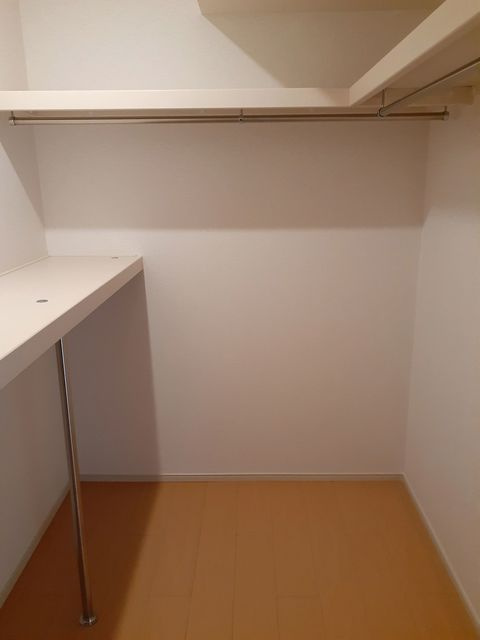 メゾン　ビオーラの収納