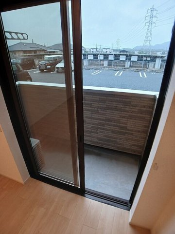 シャルムⅢ番館のバルコニー|暖かな日差しのふりそそぐバルコニー