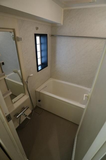 レガロ新御徒町ステーションパレスの浴室