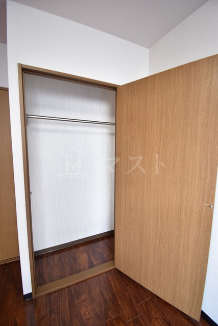 アール南森町の収納