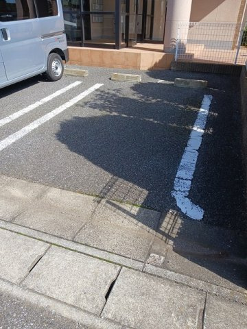 プティネージュの駐車場|駐車場に車を止められます