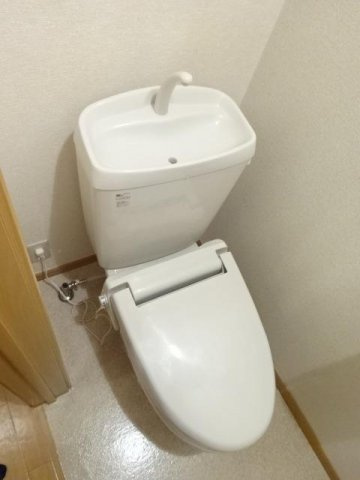 エピナールのトイレ|ゆったりとした空間のトイレです