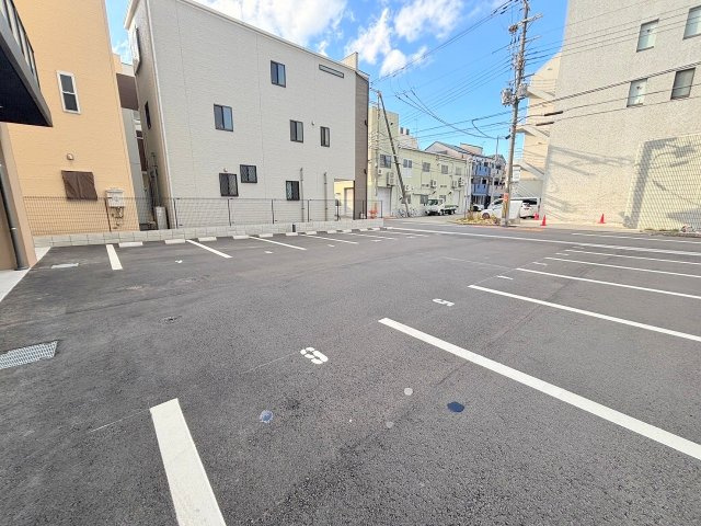 LIVIAZ SHIN-OSAKA Cielの駐車場