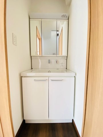 大津町/貸戸建/5LDKの洗面所