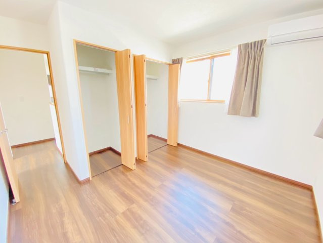 大津町/貸戸建/5LDKの洋室