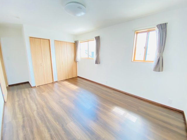 大津町/貸戸建/5LDKの居間・リビング