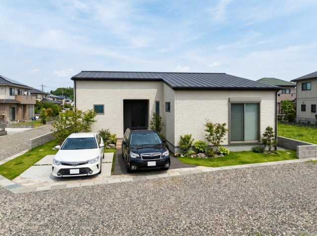 仲介手数料不要　i-passo北区明徳町1号地 平屋 和室付 土地60坪の外観：施工例|同じ仕様の平屋の外観（写真は同仕様の別の家です）