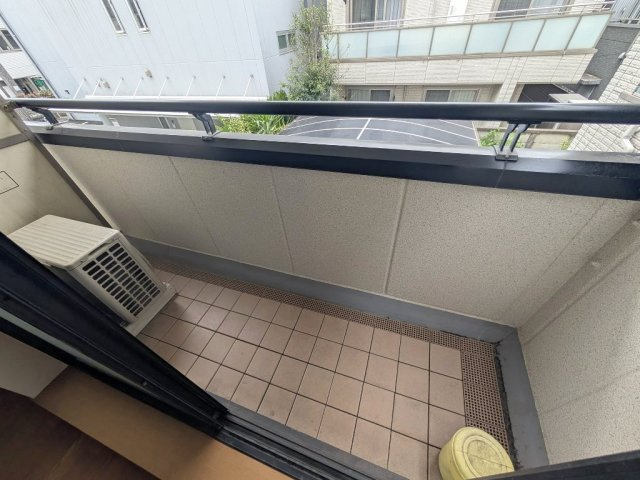 グランイスラー千歳船橋のバルコニー