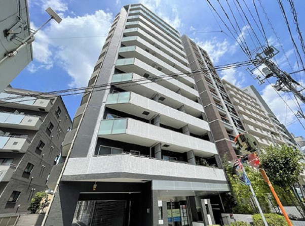 新宿区市谷柳町の賃貸マンションの外観