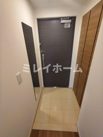 コンフォリア蒲田の玄関