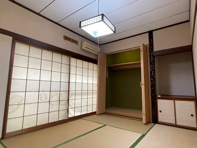 高塚町　貸家の和室