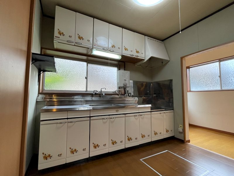 高塚町　貸家