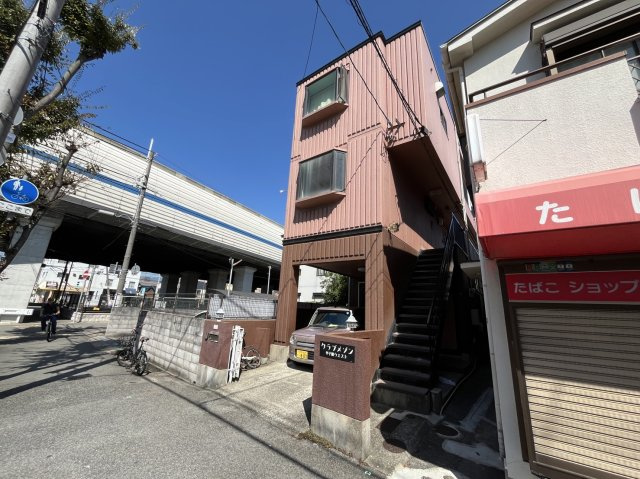 クラブメゾン甲子園ウエストのエントランス