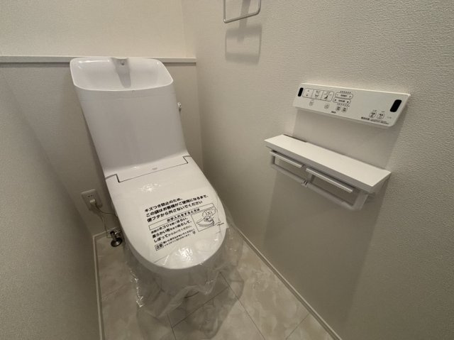 山川町新築戸建てのトイレ