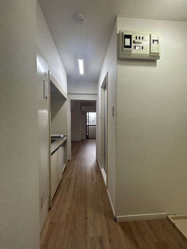 ドエル西船の玄関