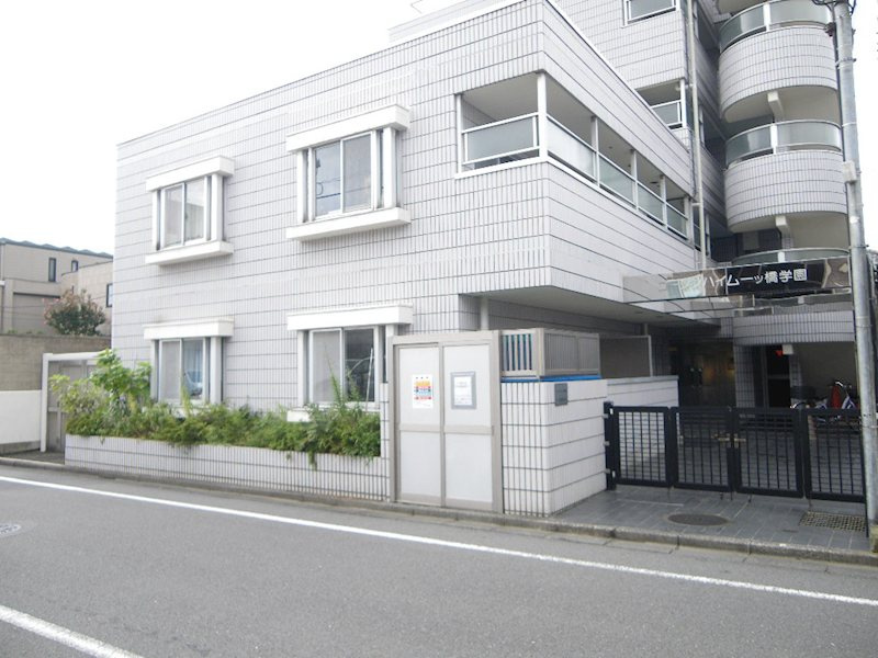 コーシンハイム一ツ橋学園 の外観