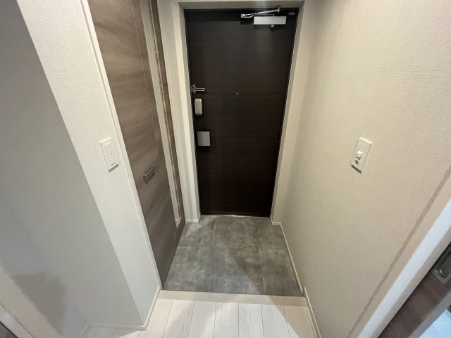 アンシャンテ岡本町の玄関