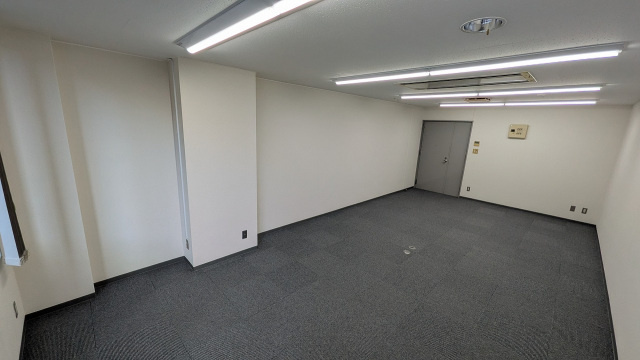 日宝若草町ビルの内装