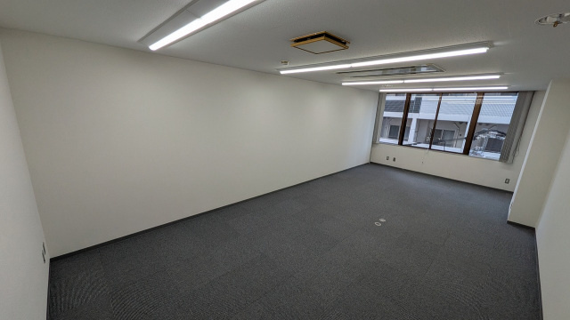 日宝若草町ビルの内装