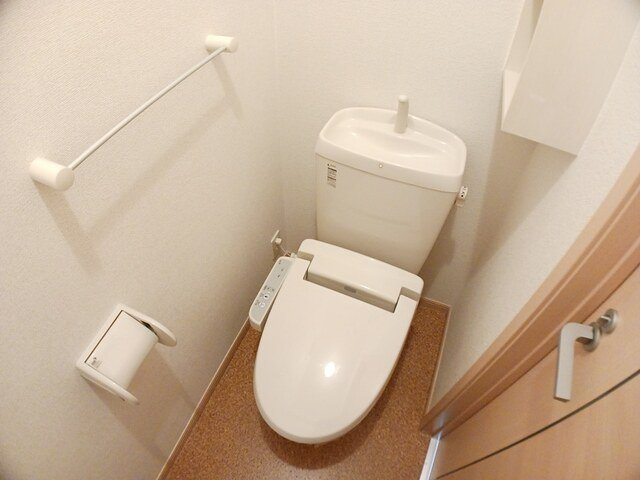 ヴィラ・プラシードのトイレ|コンパクトで使いやすいトイレです