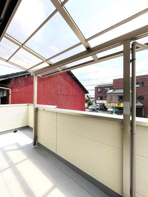 中古戸建て）小牧市小牧五丁目のバルコニー|バルコニーからの眺めを楽しみながら食事をしませんか