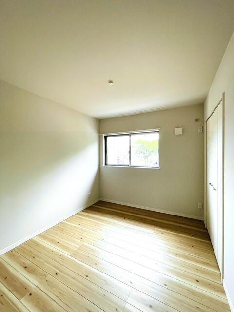 中古戸建て）小牧市小牧五丁目の洋室|【中部屋】