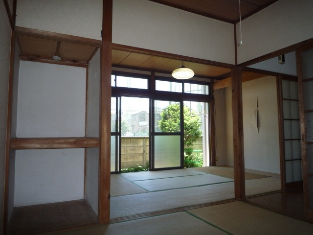 野口ハイツの洋室