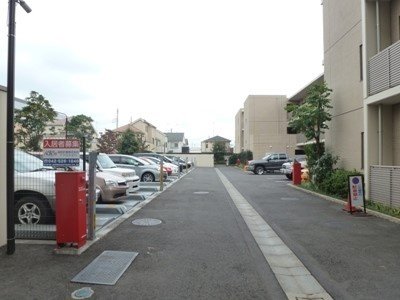 プライムメゾン武蔵野の杜の駐車場