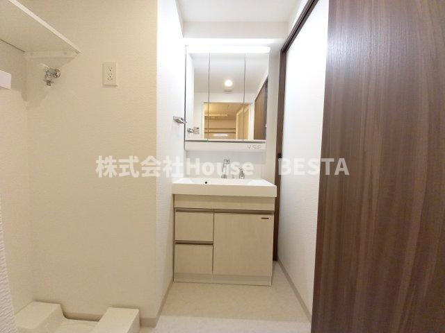エステムコート三宮EASTⅤルシーダの独立洗面台