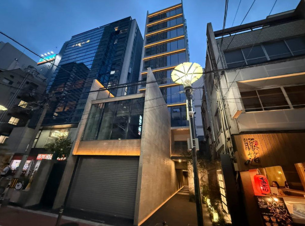 大阪市中央区東心斎橋１丁目の店舗一部の外観