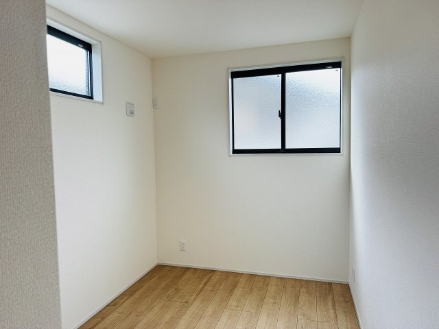 八王子市　並木町　新築一戸建ての洋室|～2階4.5帖の洋室です～