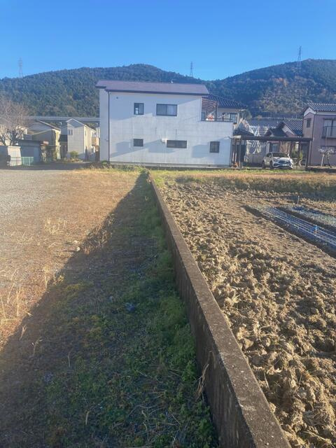 富士市南松野の売地|敷地南側隣地境界