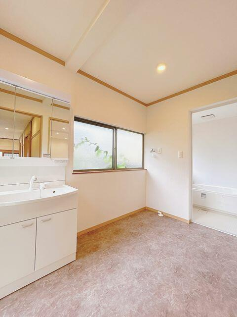 富士市一色の中古一戸建|【リフォーム済】洗面脱衣所は…