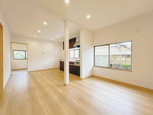 富士市一色の中古一戸建|【リフォーム済】約１４帖のリ…