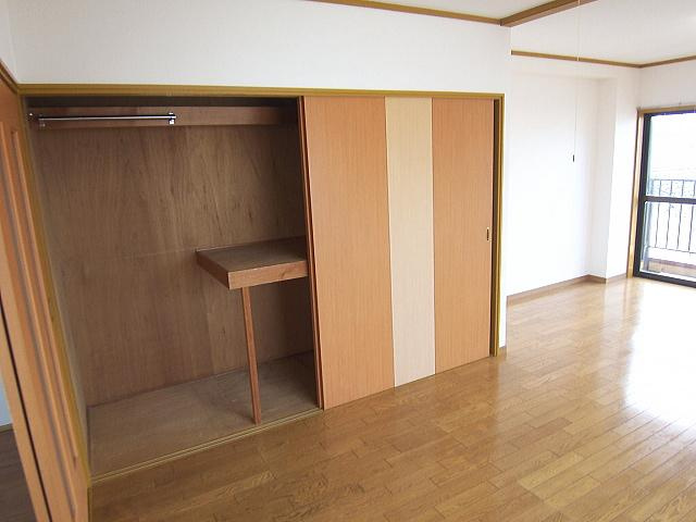 新潟市中央区湊町通１ノ町の賃貸マンションの収納