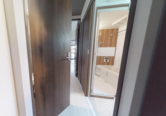 THE SQUARE・Platinum Residenceの玄関