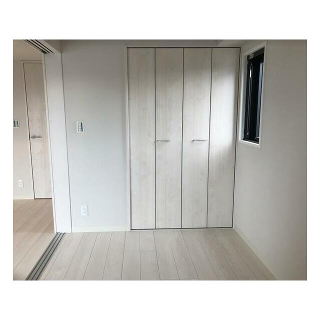 ＫＮＯＴＳ浅草の洋室