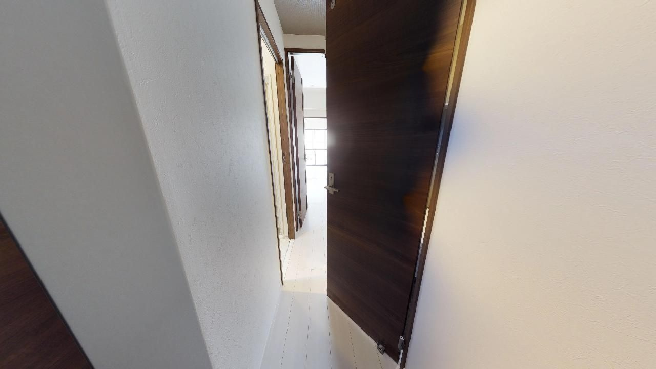 THE SQUARE・Platinum Residenceの玄関