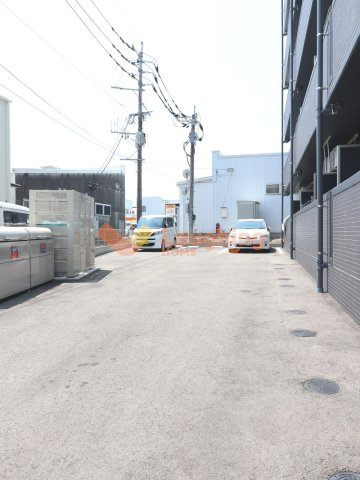 ラルヴェールⅢの駐車場|駐車場完備です