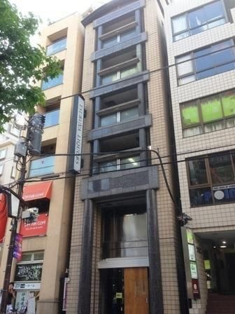 港区麻布十番２丁目の店舗事務所の外観