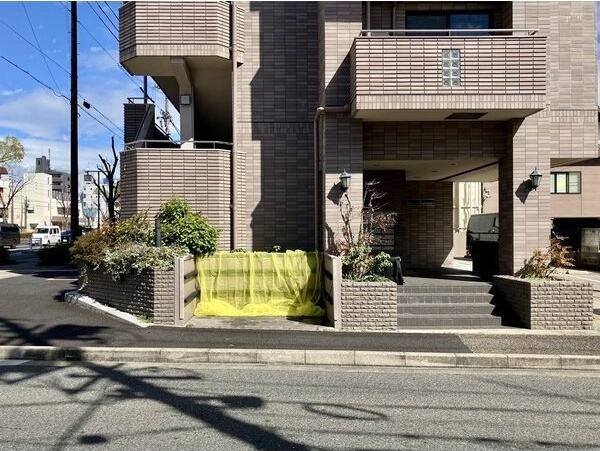 フォーシーズンの外観