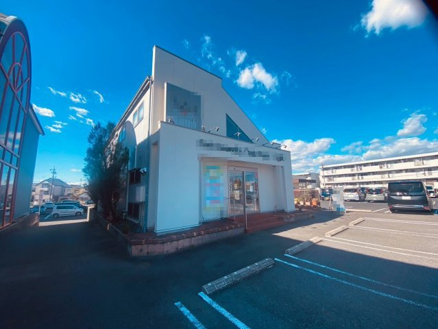 前山町4丁目貸店舗の外観