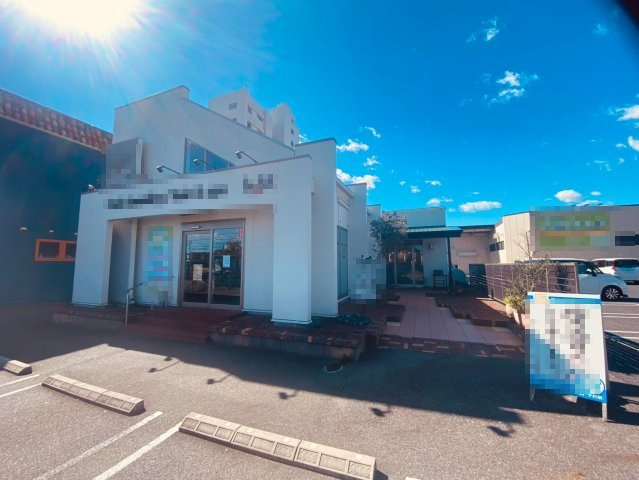 前山町4丁目貸店舗の外観