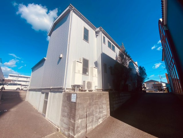 前山町4丁目貸店舗の外観