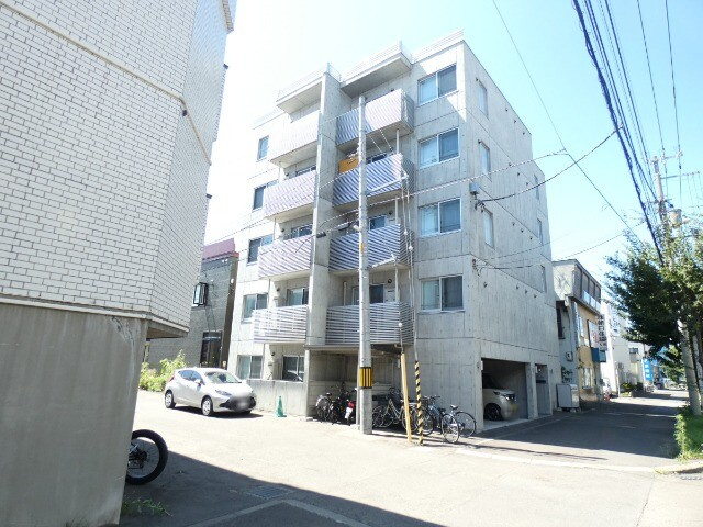 ルヌアージュ新道東
