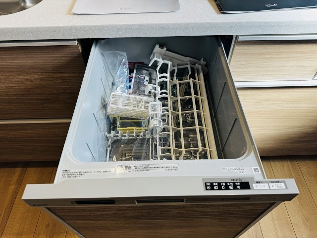 八王子市　並木町　新築一戸建ての設備|～食洗機付き　食事後の食器洗いはお任せ、家族でゆっくりとくつろげます～
