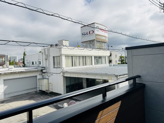八王子市　並木町　新築一戸建てのバルコニー|～リビングから出入り可能なバルコニー～