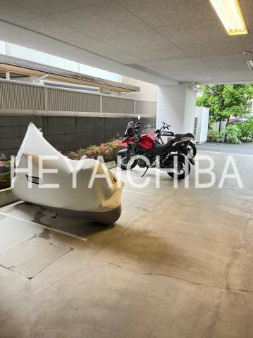グランプラス千駄木のその他共用部分|バイク置き場