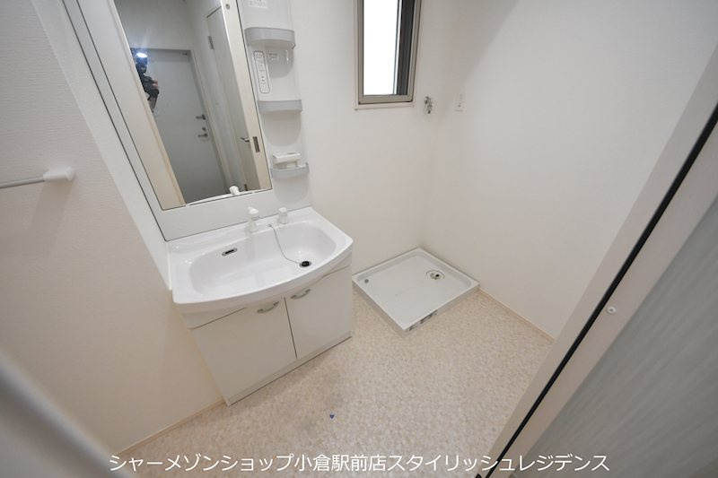 アルバース三萩野の洗面所